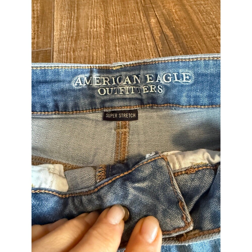 American Eagle Hi-Rise Shortie Shorts Size 2 - Picture 2 of 7